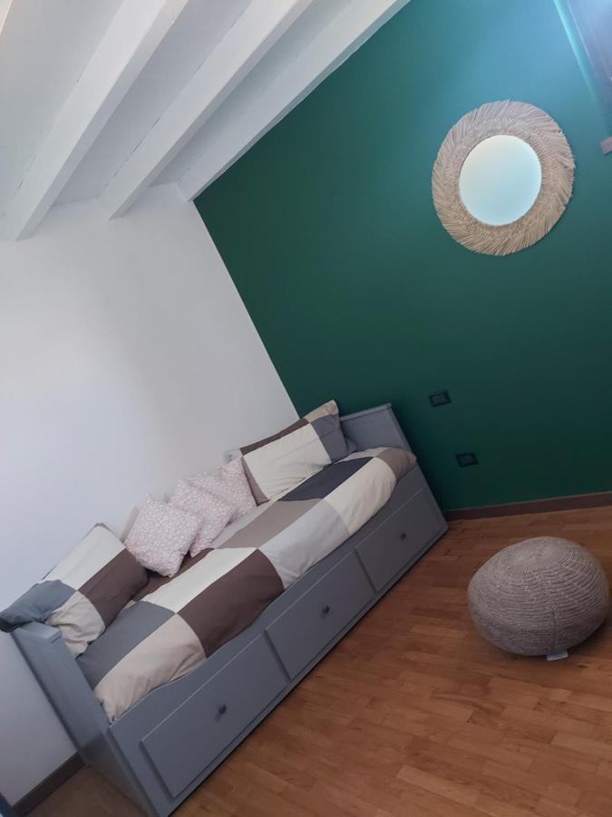 Loft Centro Storico Leilighet Sarnico Eksteriør bilde